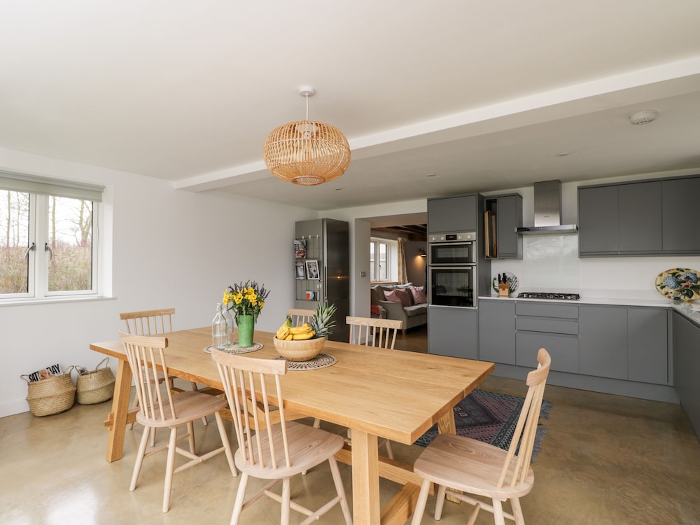 High Cogges Farm Holiday Cottages