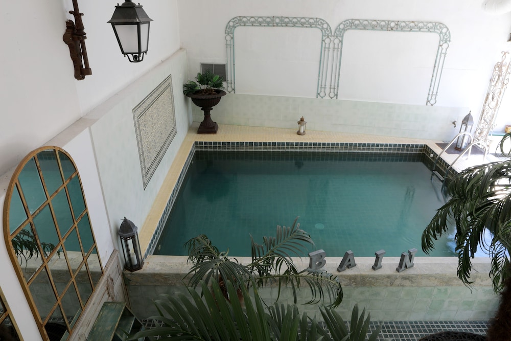 Justin de Provence en Orange — recepcion & lobby