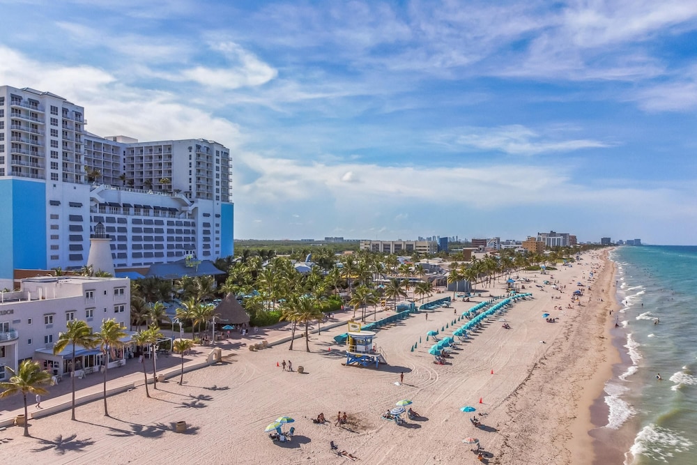 Kasa Azul 4BD 3BA Private Home Hollywood view 5