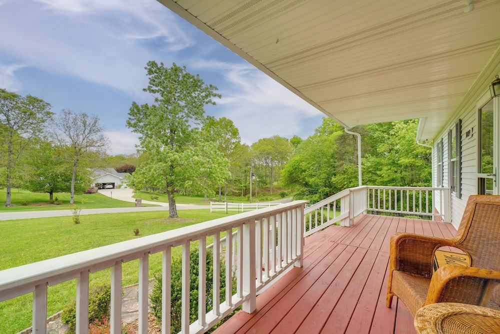 Horse-friendly Crossville Home! Golf, Hike & More!