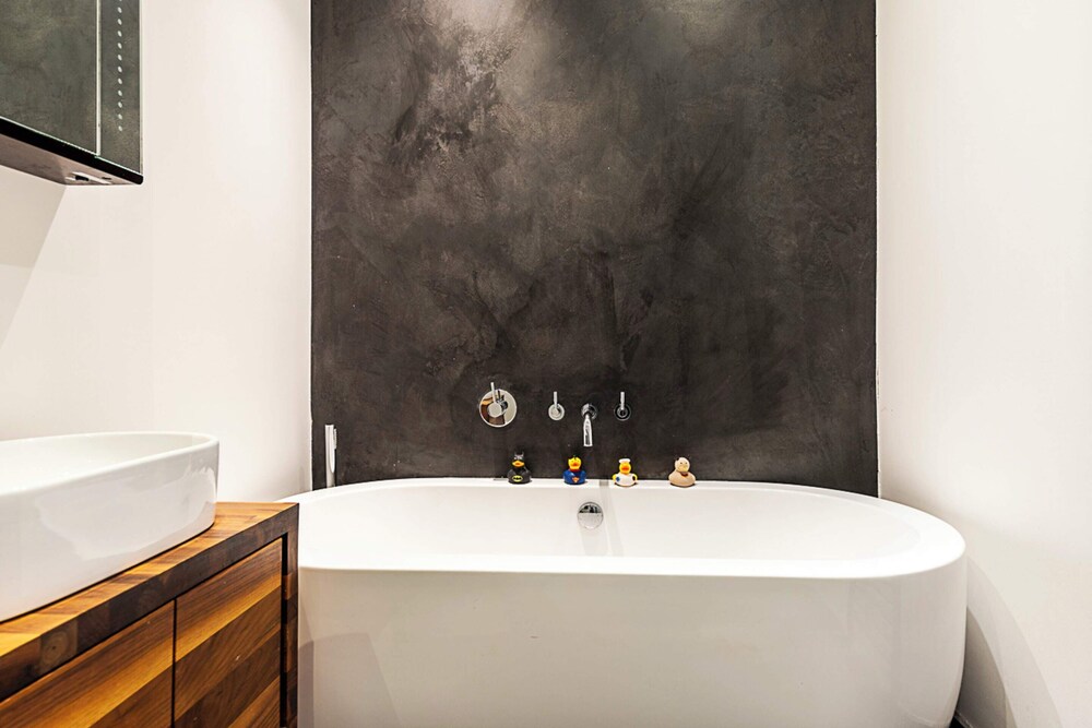 Rustic and Contemporary Haven in Brixton