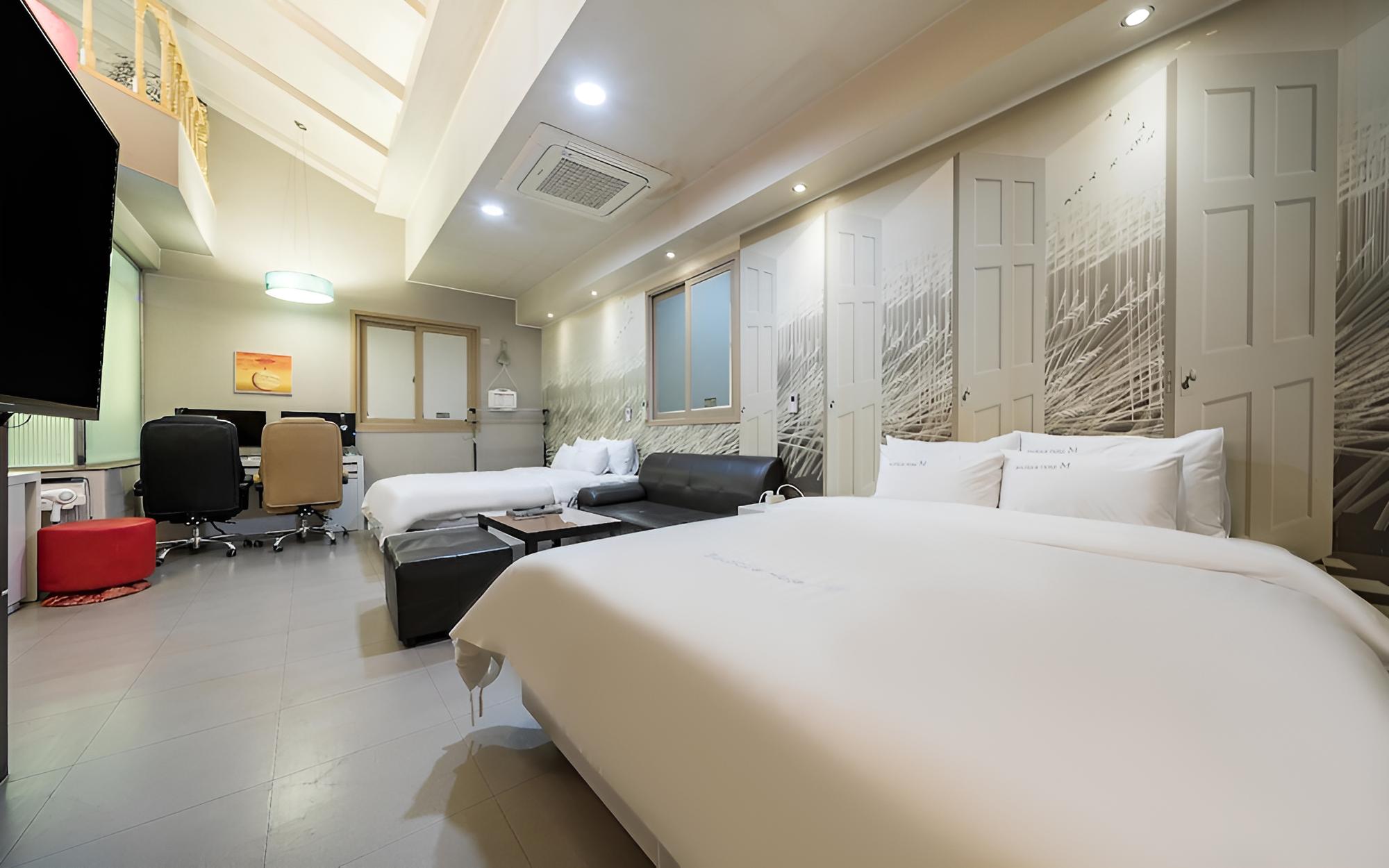 Jinju M Hotel view 3