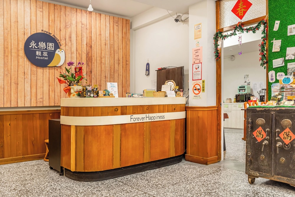 Forever happiness hostel