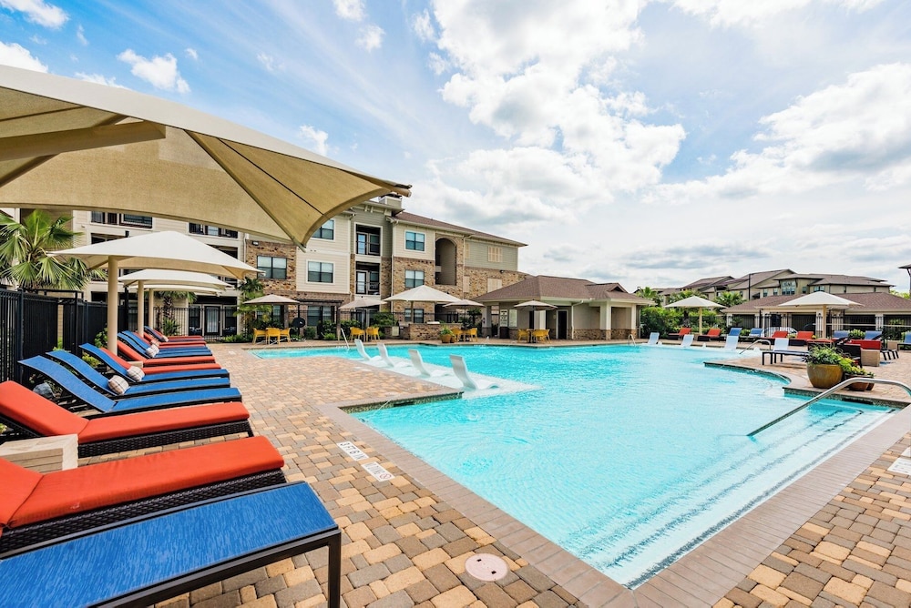 Landing Apartments Houston - Kingsland Blvd