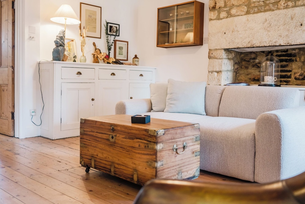 Historic 3 BD Cottage in the Cotswolds