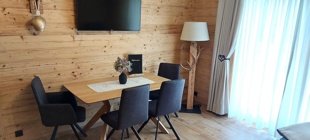 Chalet Lessner - Pure Design & Tranquility