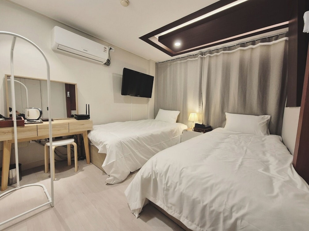 AnOn hostel
