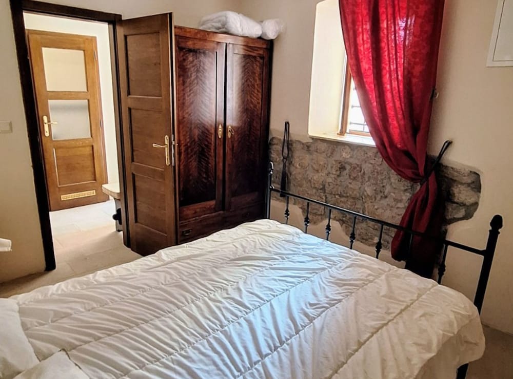 La Casa Nostra Apartments