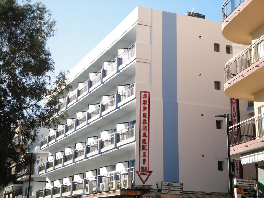 Hotel The Blue Apartments by Ibiza Feeling - Adult Only - Image 1