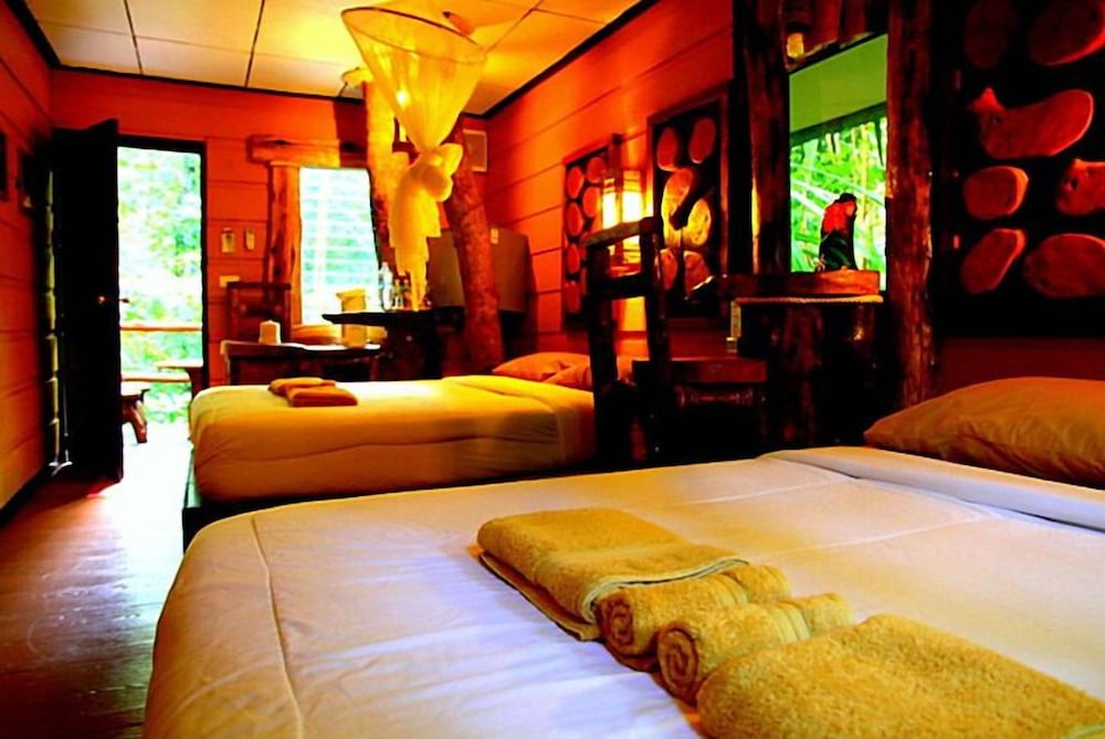 Khao Sok Tree House