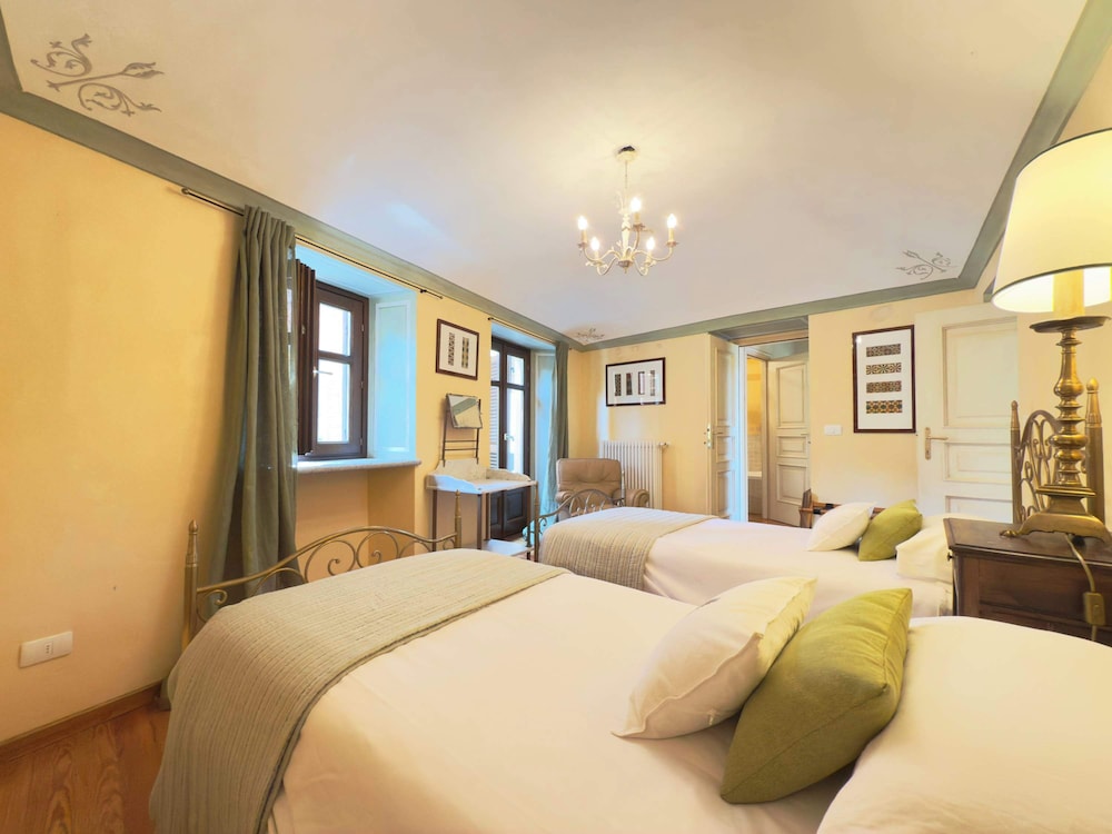 Dimora il Pozzetto Elegant Villa With Garden