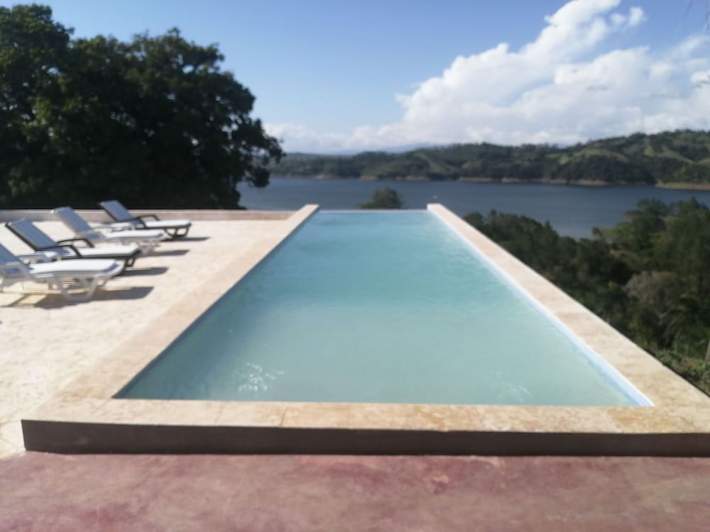 Villas del Lago Lake Resort & Campground