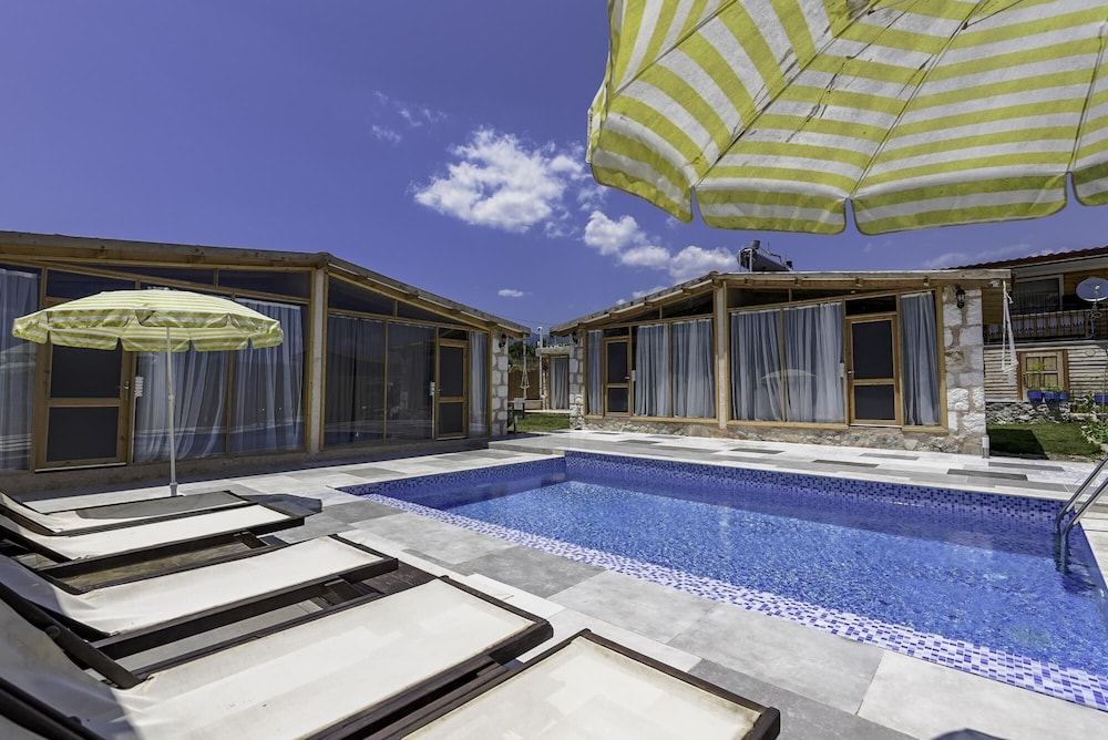 Stone Vacation Flat w Pool in Kas view 4