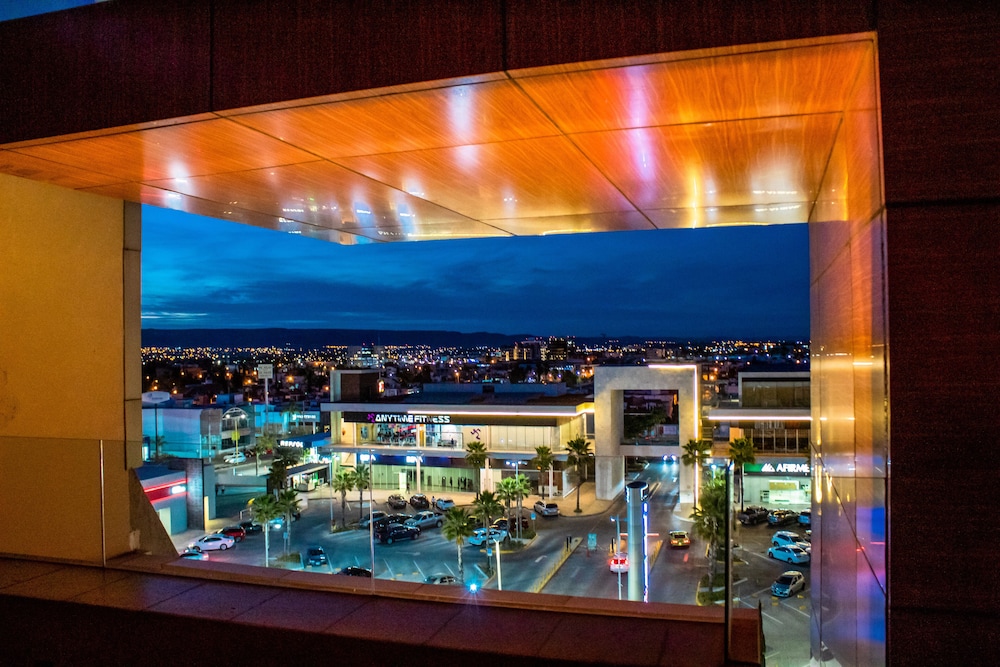 Hotel Mantra Hotel Boutique - Image 1