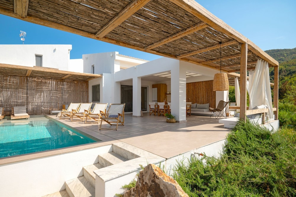 Aristi Villa Ena in Volvi