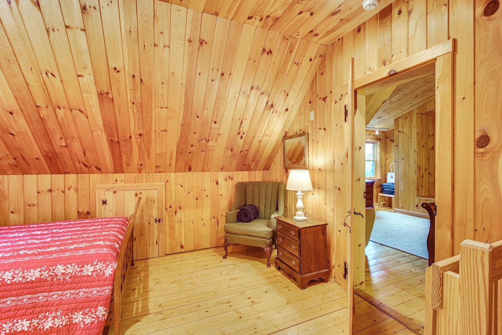 8 Mi to Okemo Mountain Resort: Mtn-view Retreat!