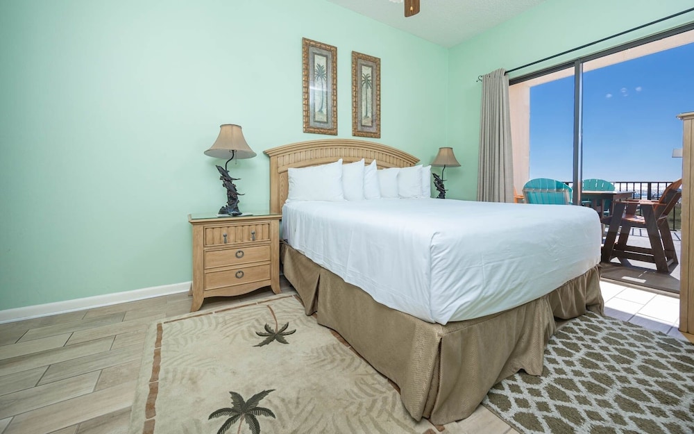 Phoenix East 104 2 Bedroom Condo