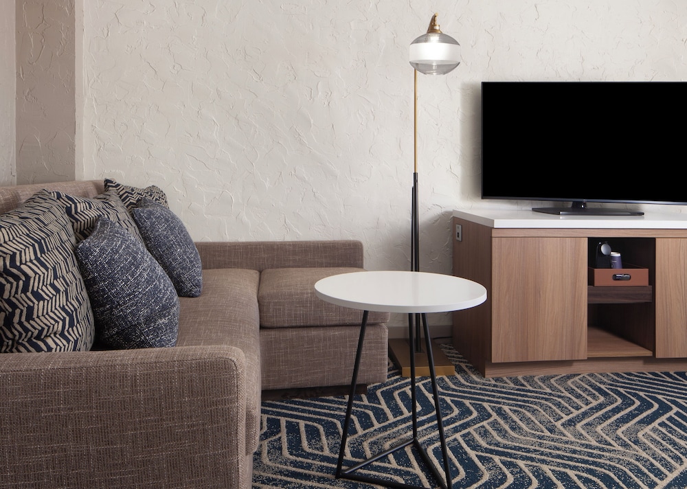 Hotel Royer Urbana Champaign, Tapestry Collection by Hilton