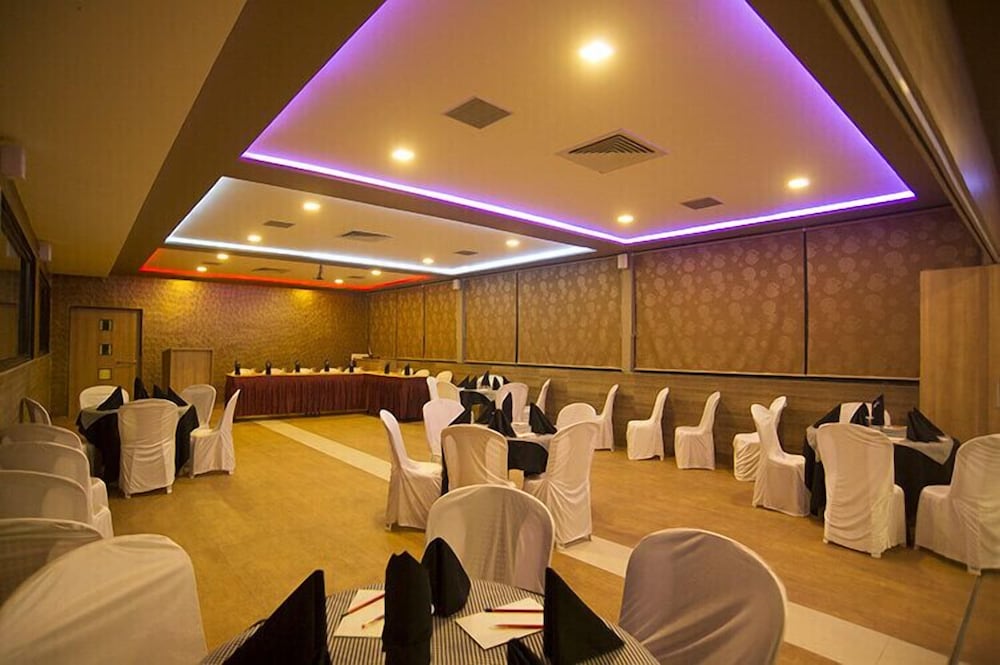 meeting & event spaces