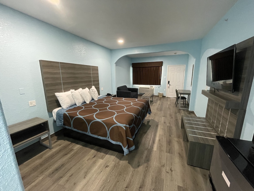 Super Stay Inn and Suites - Property Image 3