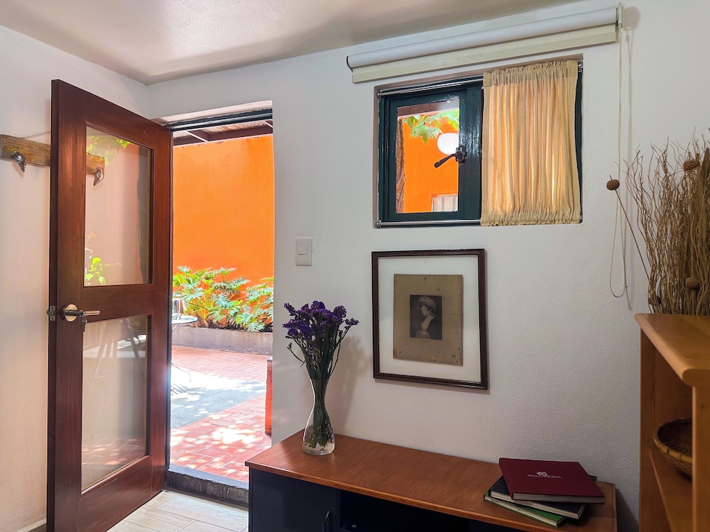 Casita in Coyoacan Comfort and Location