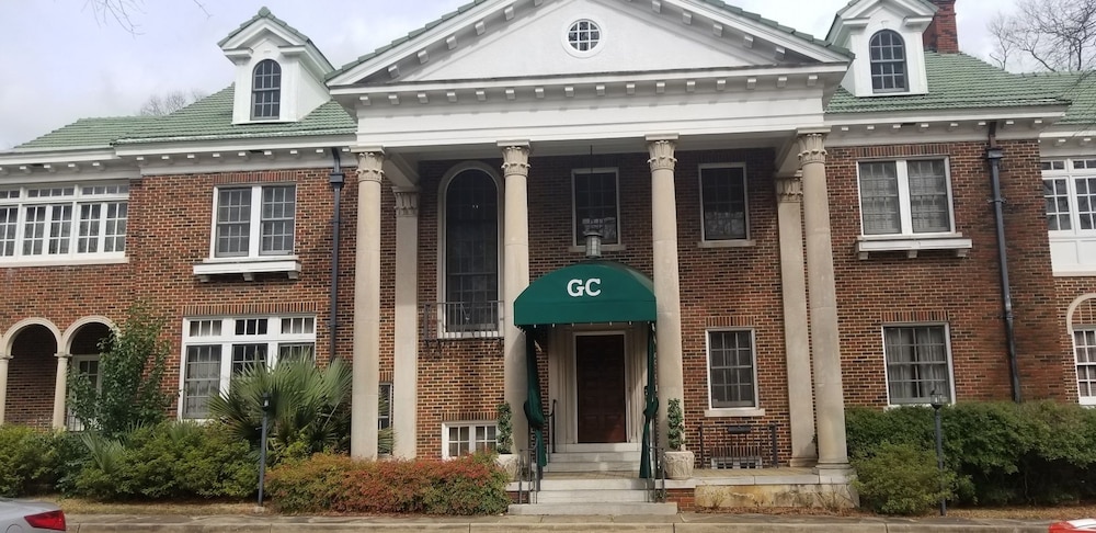 Downtown Guest Quarters Hotel