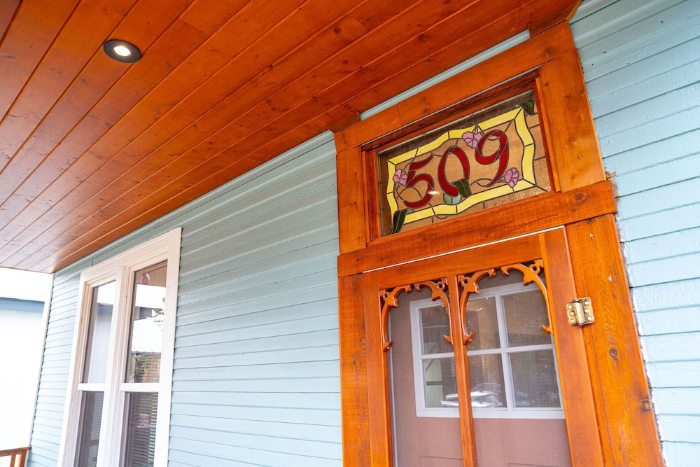 509 Mackenzie by Revelstoke Vacations