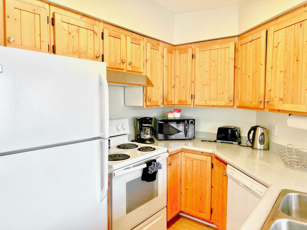 Peachland Beach Resort