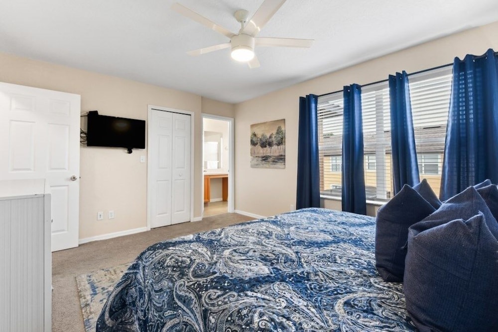 Relaxing Townhome In Regal Oaks Resort By Old Town 3 Bedroom Townhouse