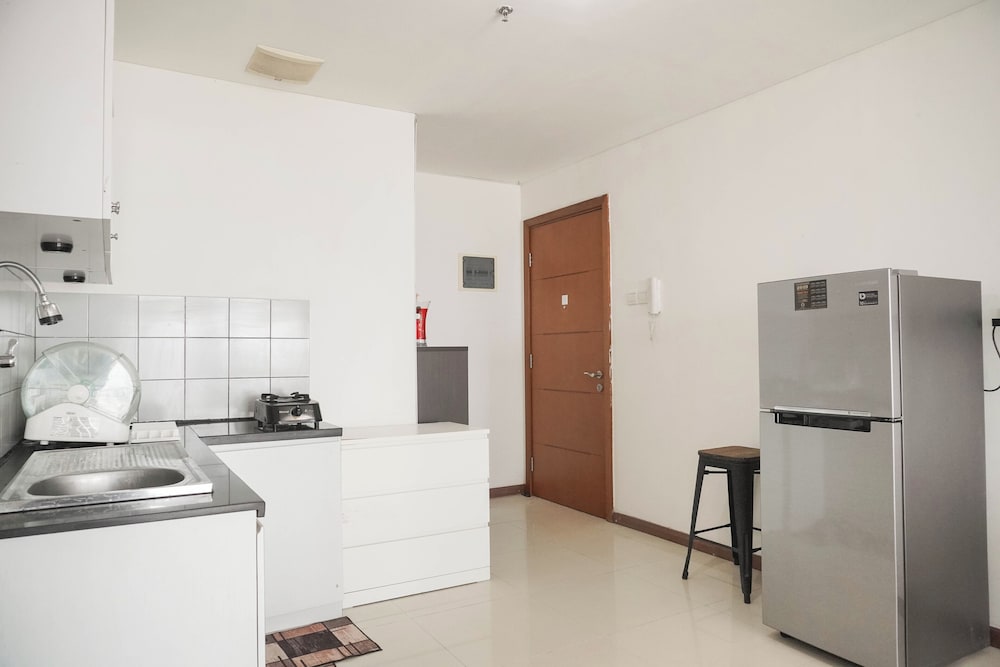 Spacious And Comfortable 2Br At Green Bay Condominium Apartment
