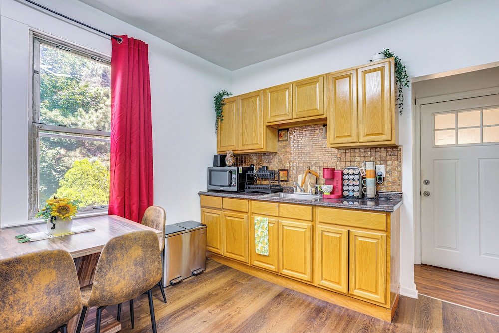 Walkable Location: Pet-friendly Apartment in Lodi!