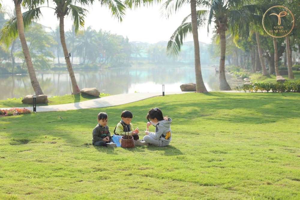 Armin Homes 3BR Wabi Sabi Apt Ecopark