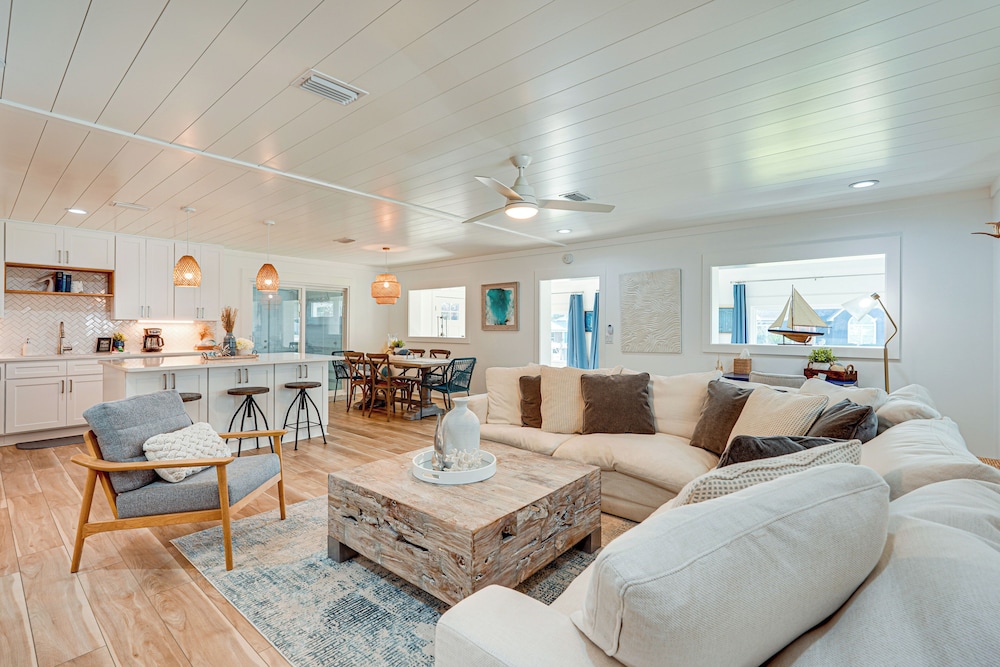 Walk to Beach: Chic PCB Getaway w/ Yard