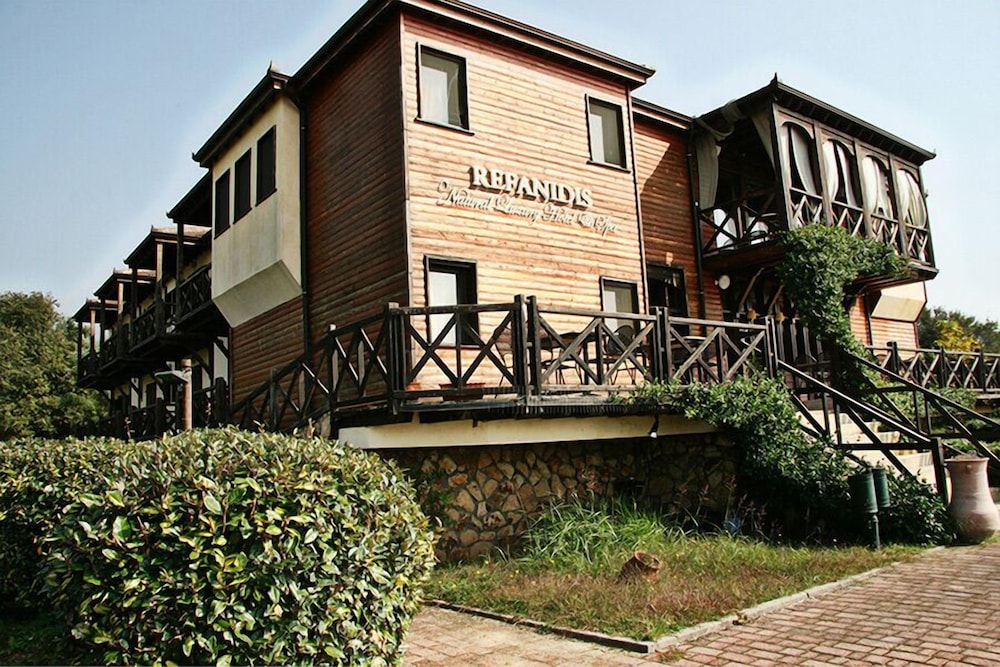 Refanidis Natural Luxury Hotel