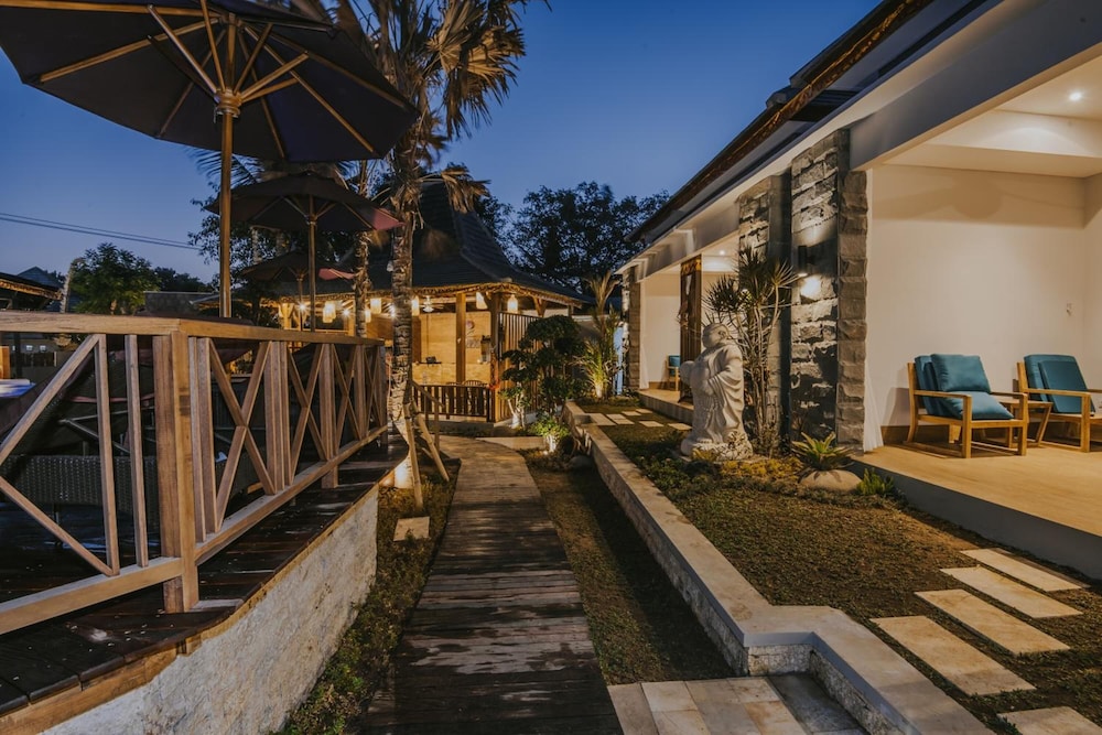 L.Good Lembongan Island Villas view 2