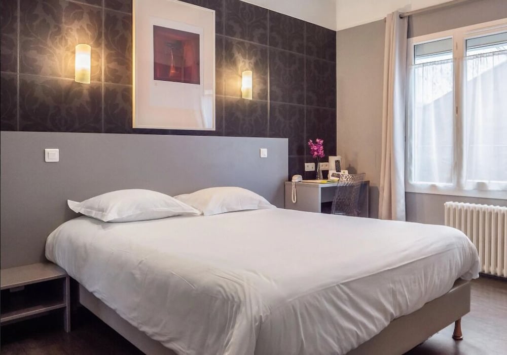Logis Hotel Le Chene Dore - Property Image 9