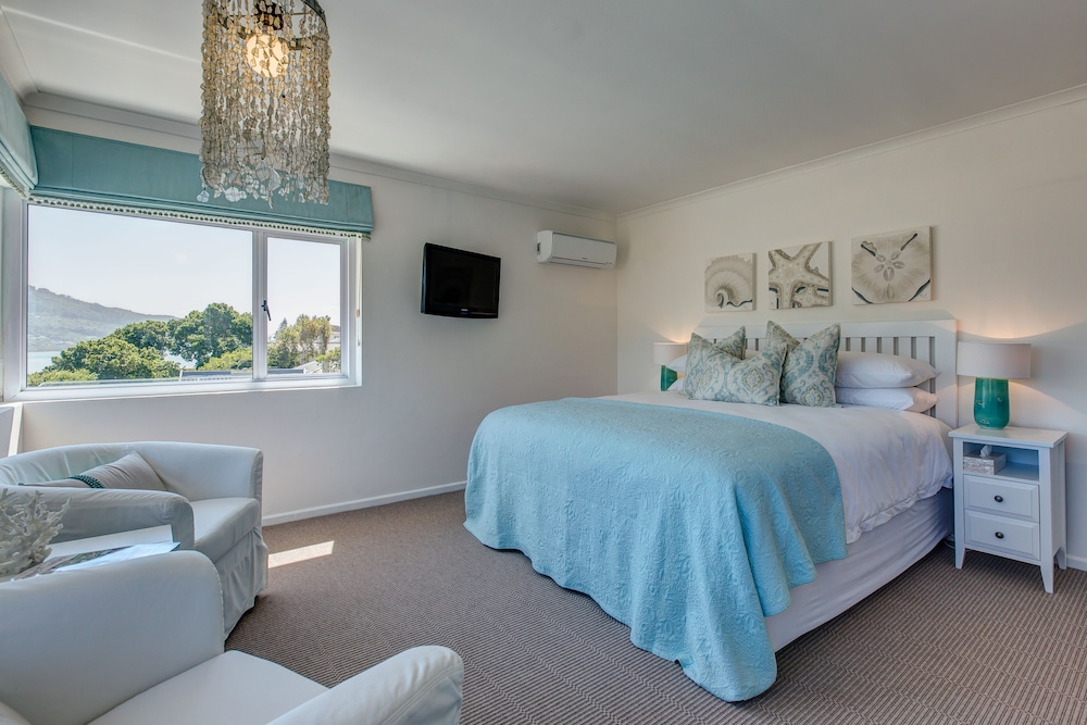 Amanzi Island Boutique Hotel
