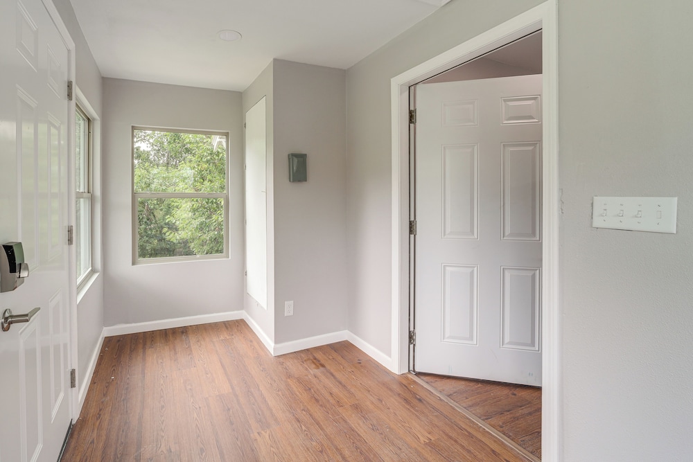 Newly Renovated Unit Near Dtwn Tulsa & Hospitals!