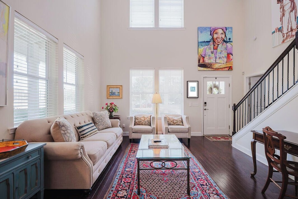 Mary Margaret Cottage - Spacious 4 Bed Coastal Home, Historic Old Town Bluffton