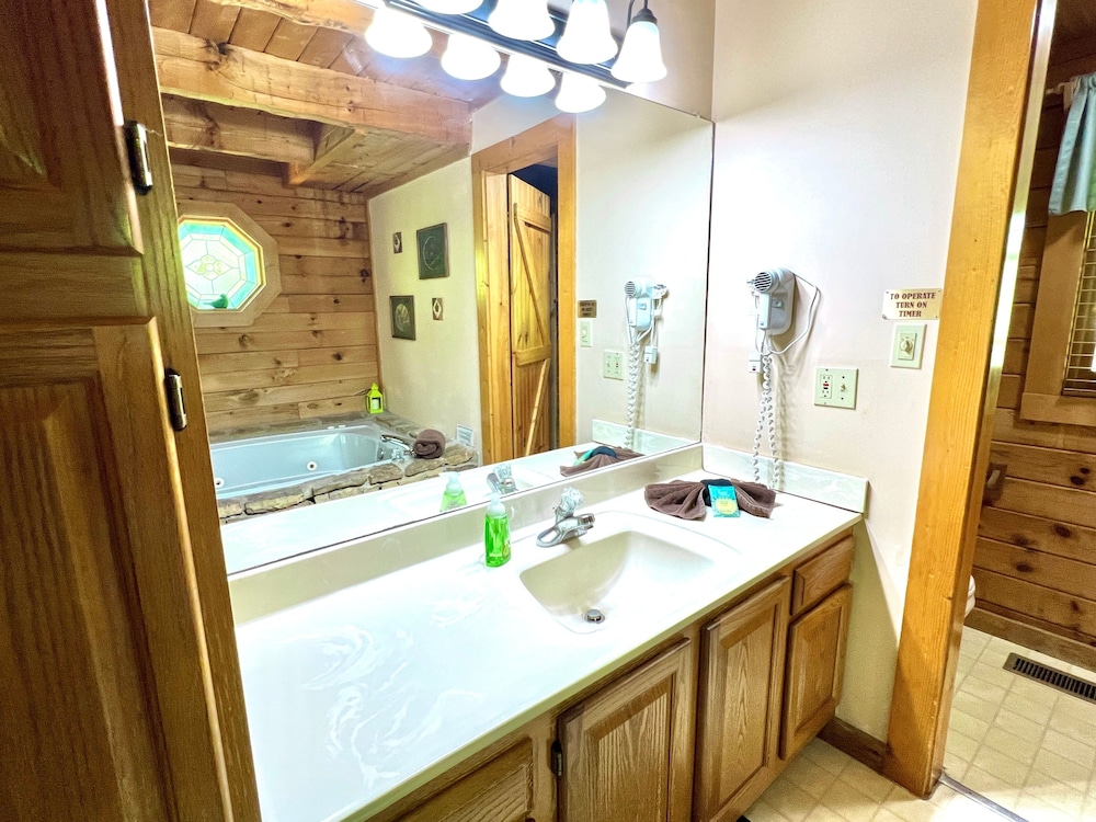 Cornerstone 2 Bedroom Cabin by RedAwning
