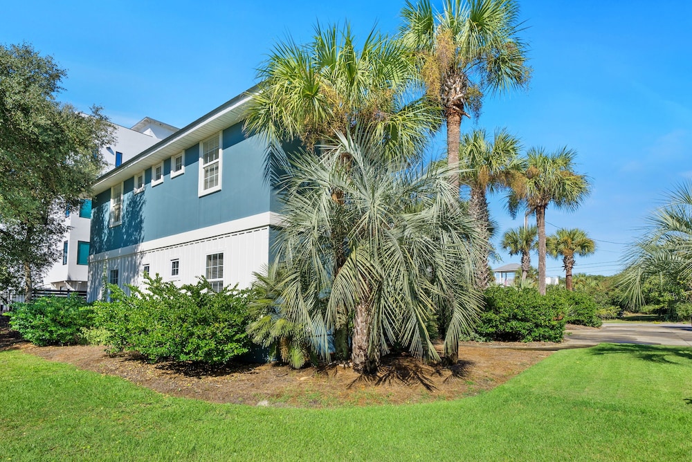 Blue Palm 3 Bedroom Home