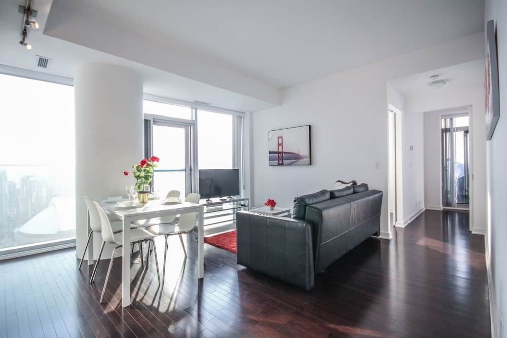 Sarkar Suites - Entertainment District