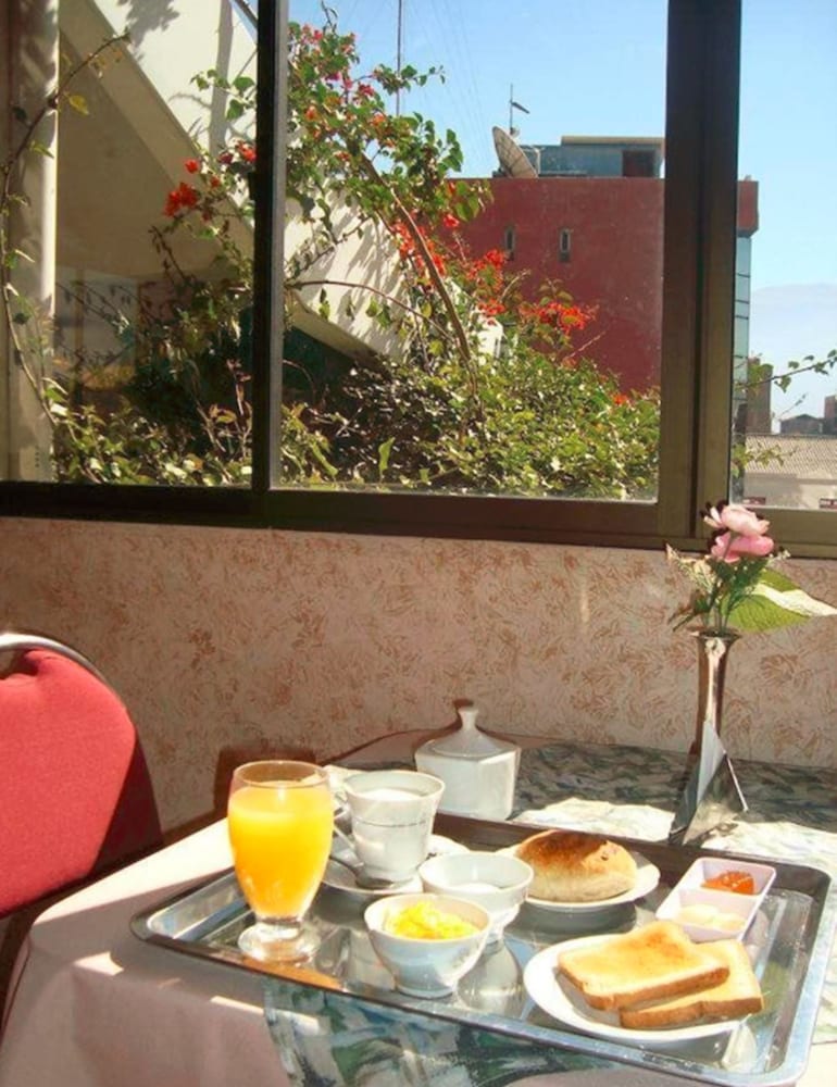 Hostal Versalles