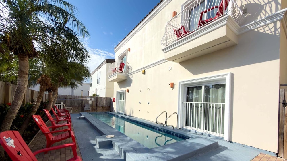 Priced Right Near Beach Well Equipped 2 Bedroom Apts