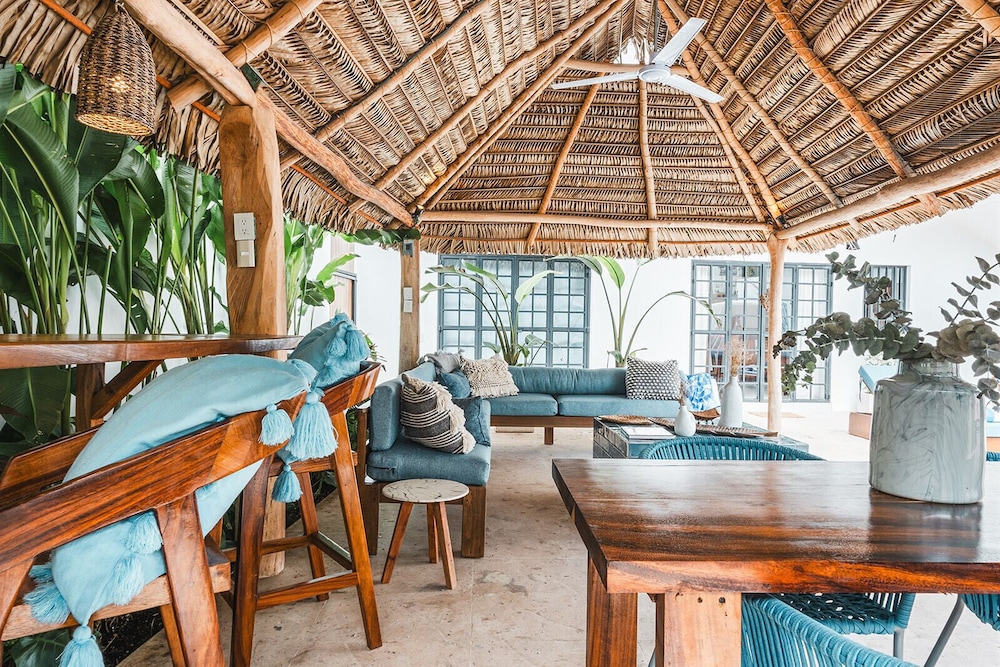 Casa Latino