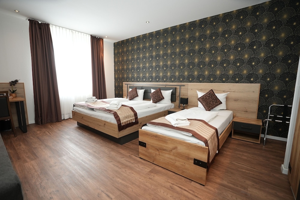 Frankfurt Vacations - Hotel Attache - Property Image 35