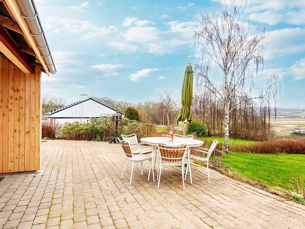 4 Star Holiday Home in Ronde view 2