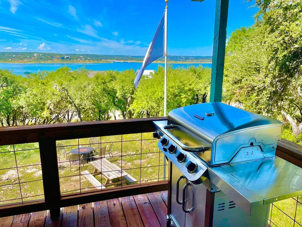 4 3 two King Beds Perfect Sunset Lake Views Pickleball Fire pit Lvl2 EV POA Pool
