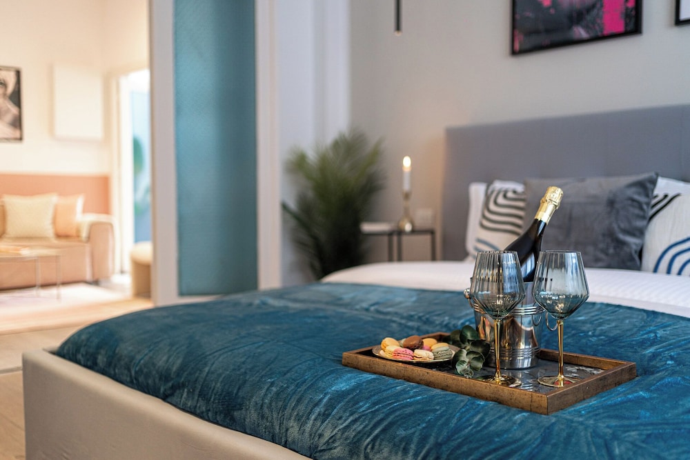 Contemporary 3-Bedroom Lofts - Modern Touches Meet Classic Elegance by Calea Victoriei
