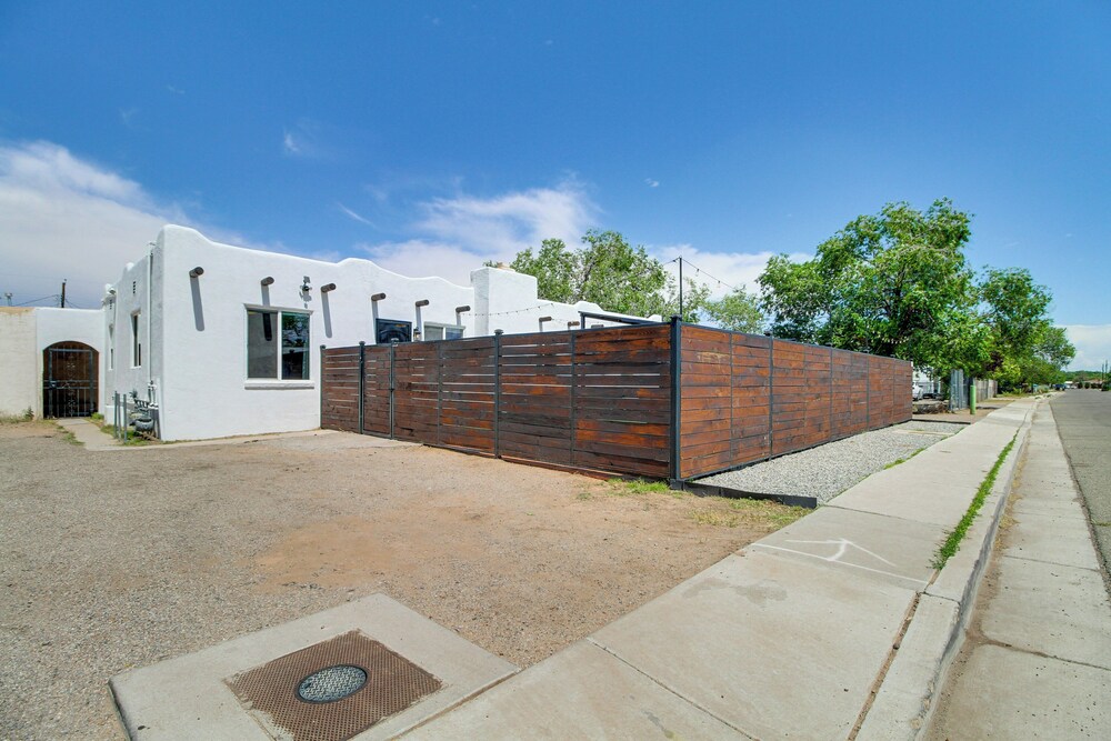 Newly Renovated Albuquerque Retreat w/ Pool Table